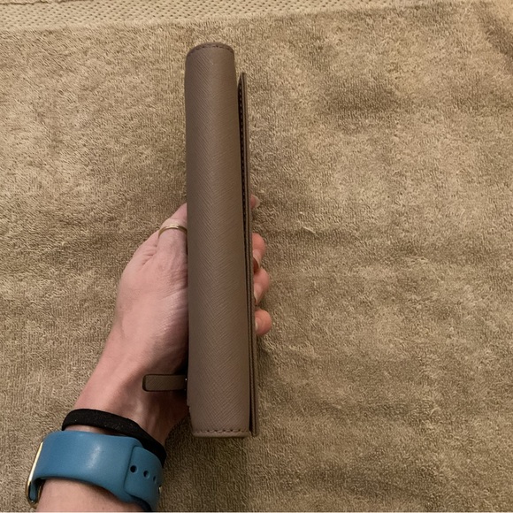 EUC Kate Spade New York Saffiano Leather iPhone Folio Wallet - Picture 6 of 12